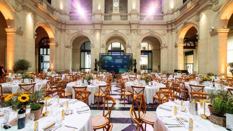 Soirée et dîner de gala sur le thème de la Provence à Marseille en région PACA