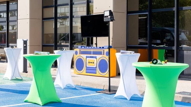 Soirée d’entreprise : Thème “Années Disco & Générations 70’s, 80’s, 90’s, 00’s” à Marseille et dans toute la région PACA