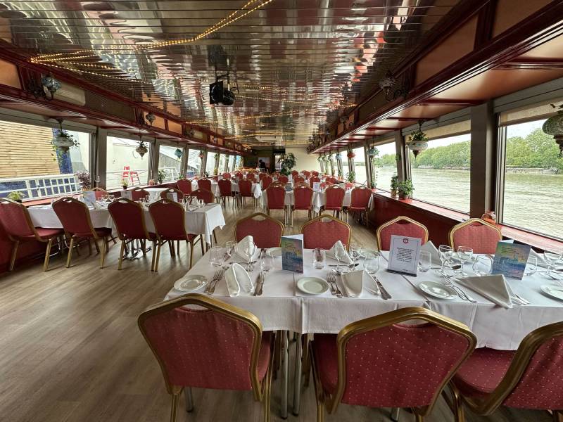 Soirée d'entreprise sur une péniche sur le Rhône