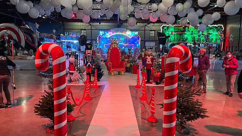 Immersion dans l’esprit de Noël : Vivez la magie des fêtes dans votre événement !